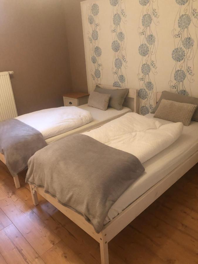 Ferienwohnung Klosterblick Bastheim Bagian luar foto